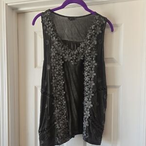 POL Black Sleeveless Floral Appliqué Tank Top